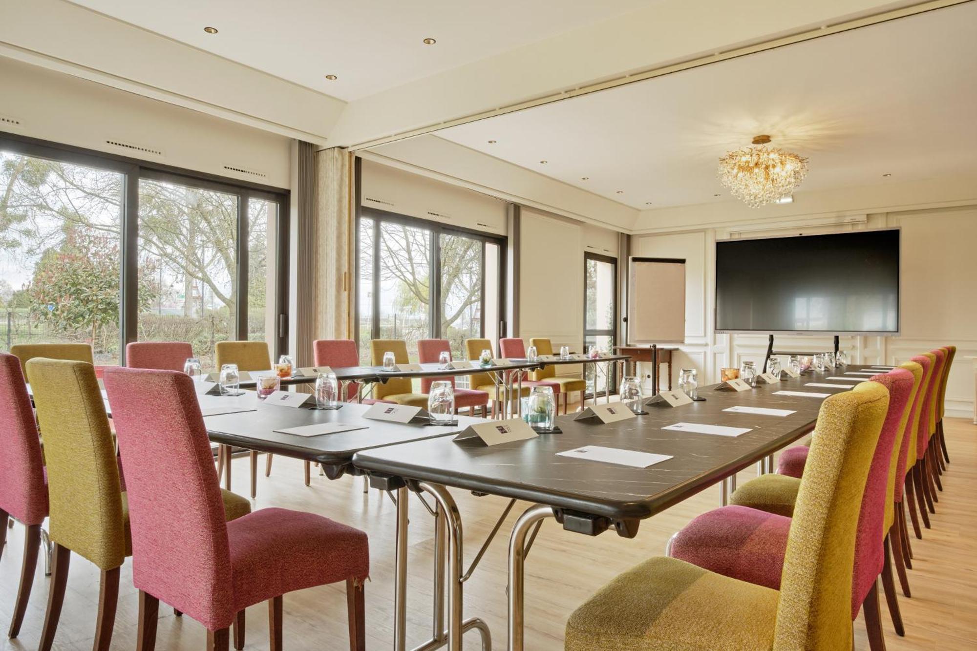 Hotel Restaurant Crystal Erstein Esterno foto
